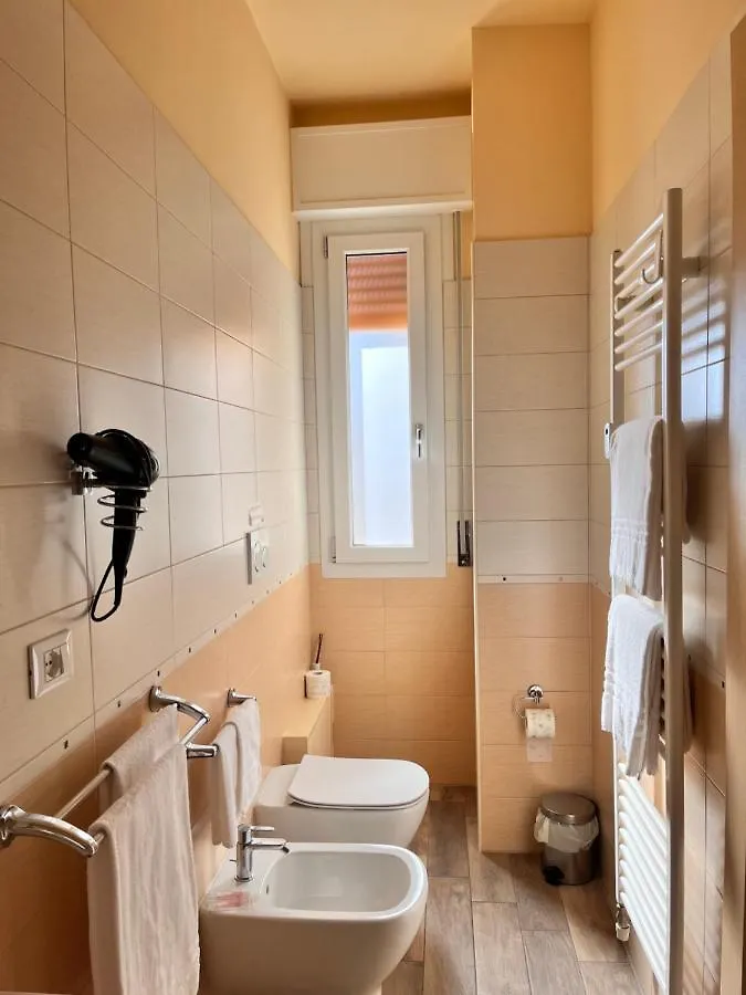 Lägenhet Guest House In Piazza Bologna