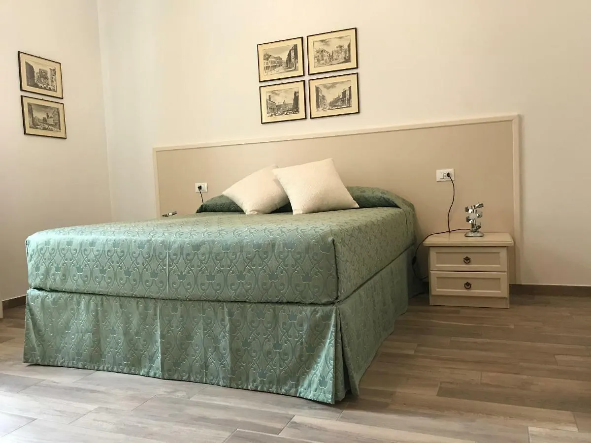 Lägenhet Guest House In Piazza Bologna